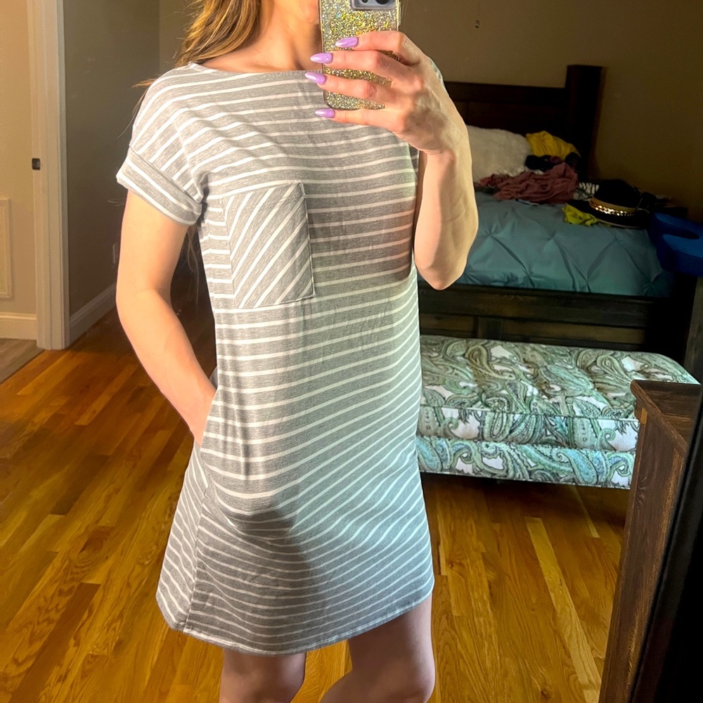 Kiki Larue size small grey striped dress